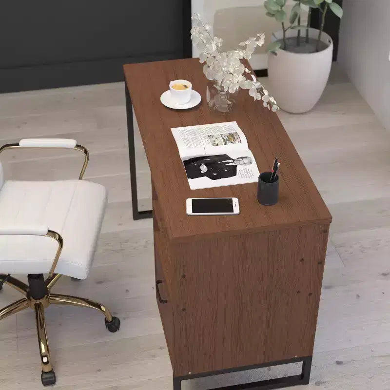 Bureau informatique rustique marron pour une personne avec tiroir de rangement et étagères ouvertes