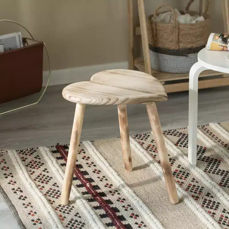 Tabouret en bois naturel en forme de cœur – Siège 1 personne